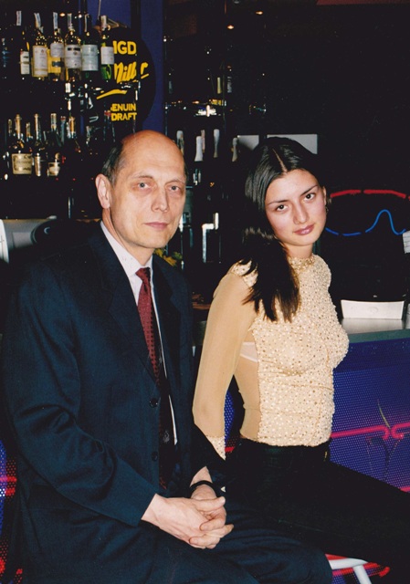 С дочкой Маликой. 2003 г.