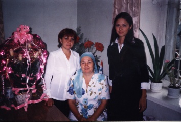 1 сентябрь, 2005 ел. Яшь коллегалар белән.