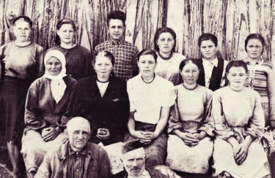 Авылның уңган сыер савучылары, 1956 ел