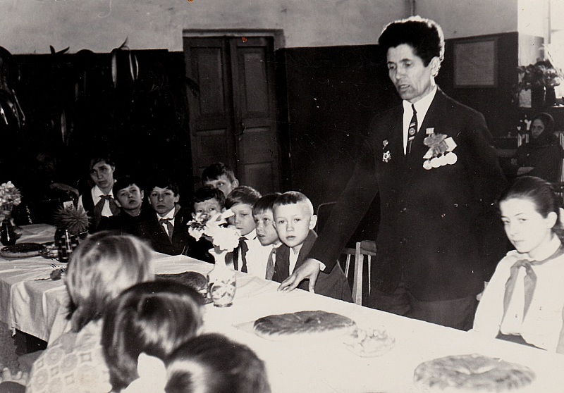 Выступление в Доме пионеров, с. Камышла,1971 год