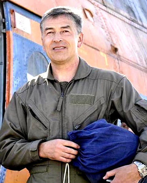 Мухаметгареев В.М. У вертолета.