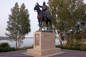 monument-to-khan-kotrag-kopiya