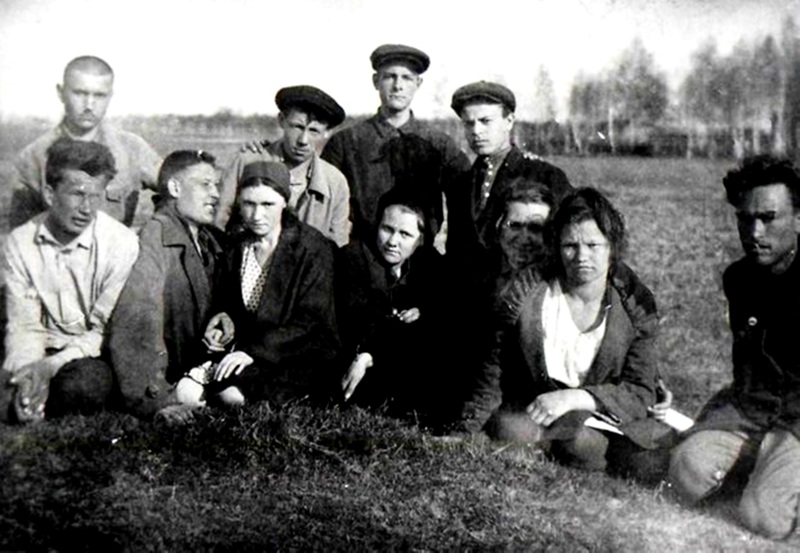 Студенты КАИ на сельхозработах, 1945 год